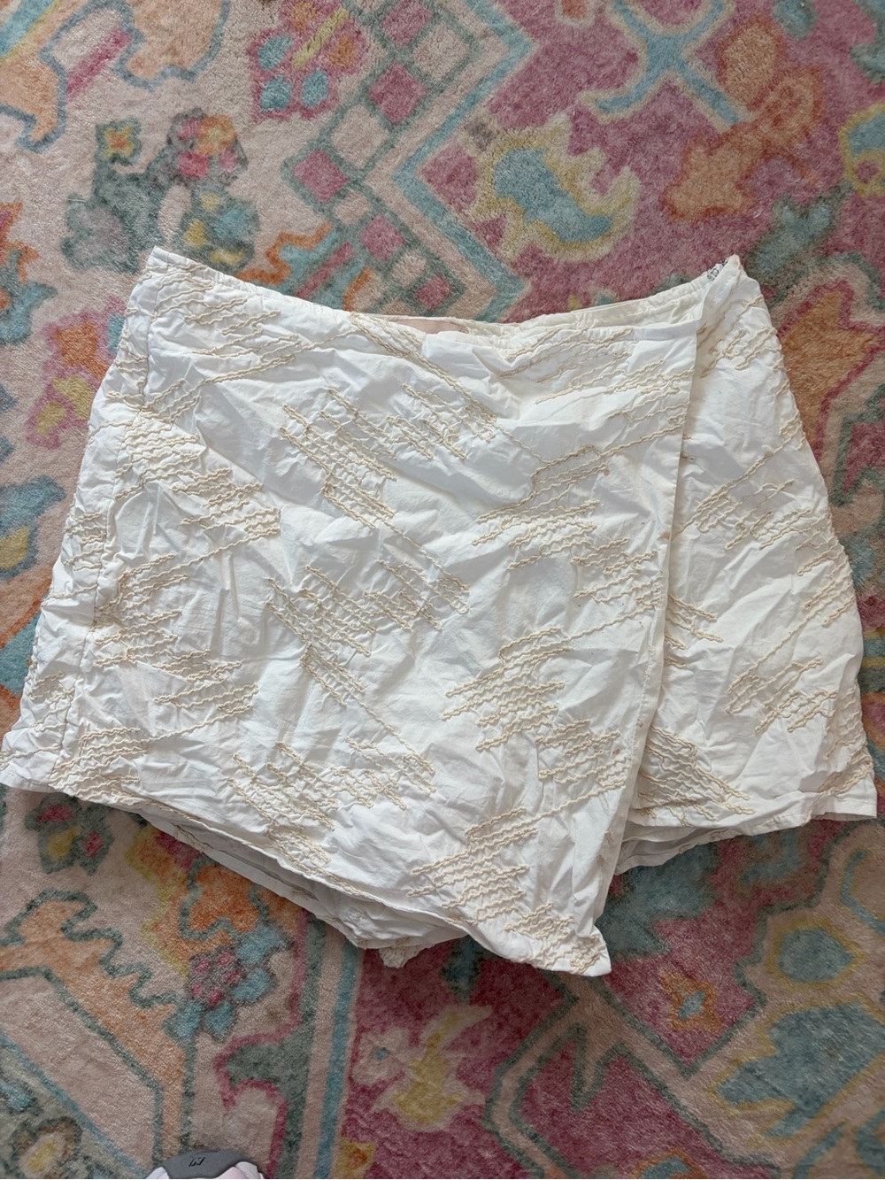 Ciebon white and beige skort with embroidered details